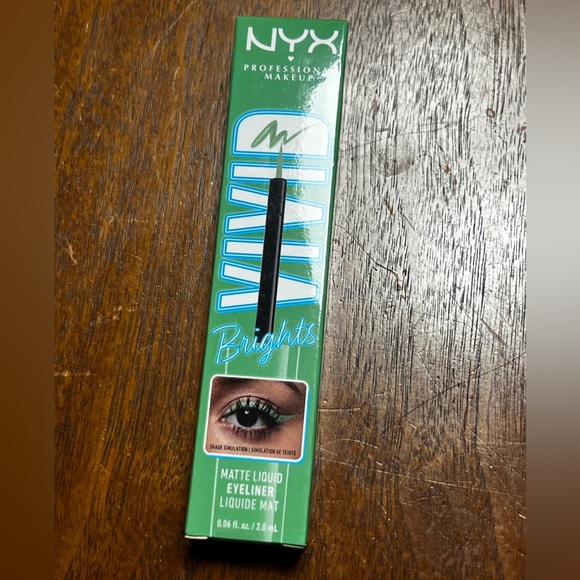 NWT NYX Vivid Brights Colored Liquid Eyeliner in “Ghosted Green” - Picture 6 of 7